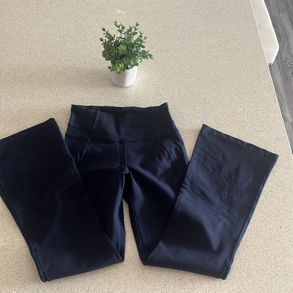 Lululemon Sz 4 Groove Pant Flare *Full-On Luon (super thick) True Navy (hemmed) - Picture 9 of 16